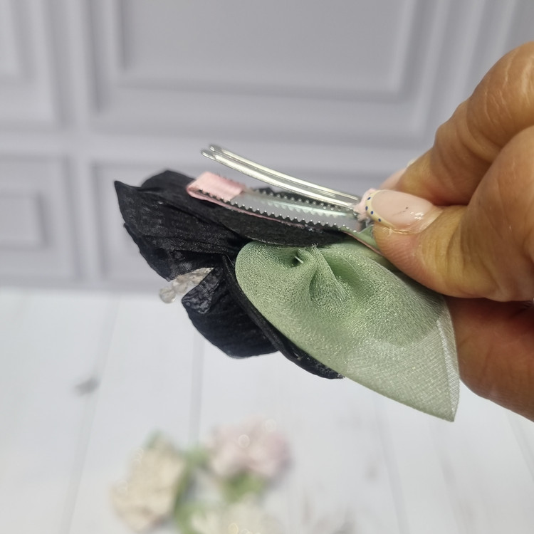 گیره انبری رز مجلسی حریر طرح۳