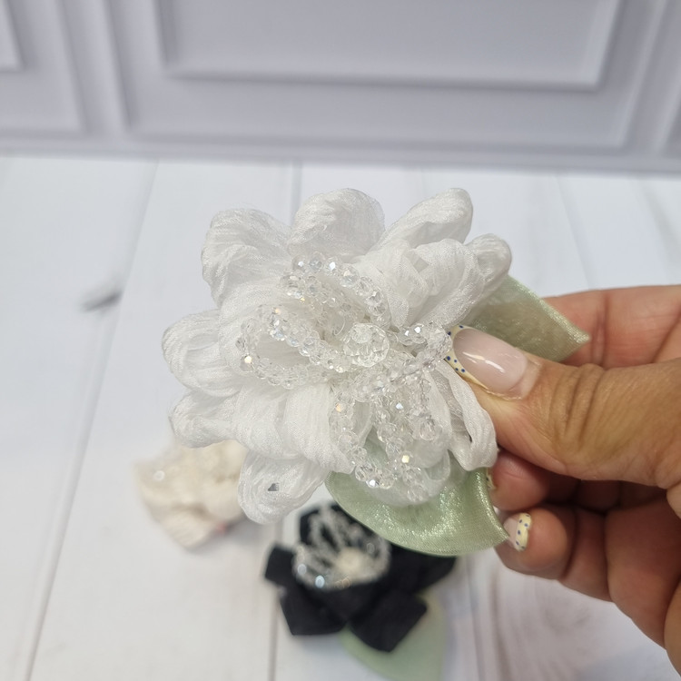 گیره انبری رز مجلسی حریر طرح۳