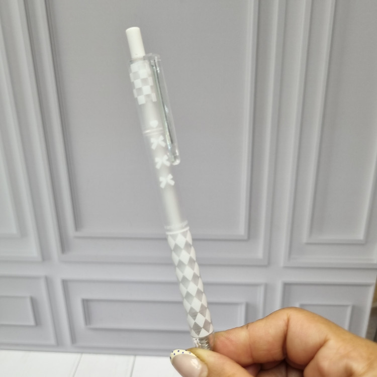 خودکار فانتزی طرح لوزی سفید طوسی